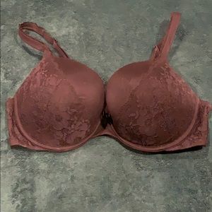 Victoria’s Secret 38D bra
